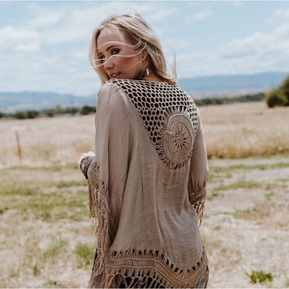 Dreamy Macrame Kimono in Mocha - Picture 3 of 10
